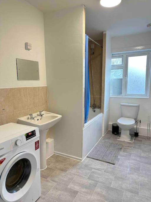 2 Bed Apt Sofa Bed Up To 6 Londra Dış mekan fotoğraf