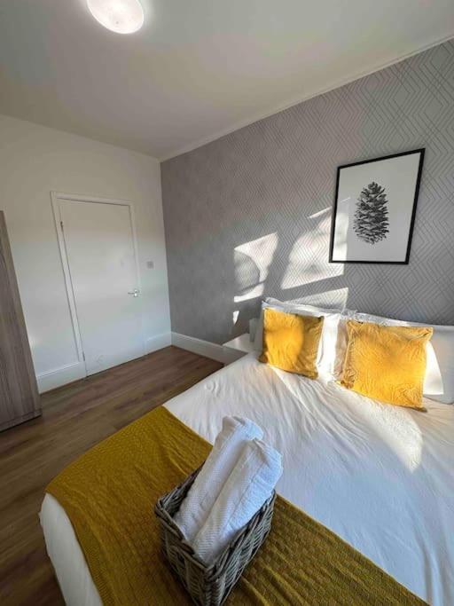 2 Bed Apt Sofa Bed Up To 6 Londra Dış mekan fotoğraf