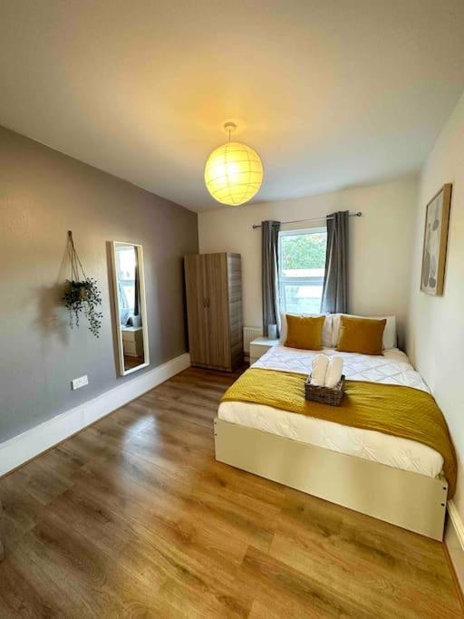 2 Bed Apt Sofa Bed Up To 6 Londra Dış mekan fotoğraf